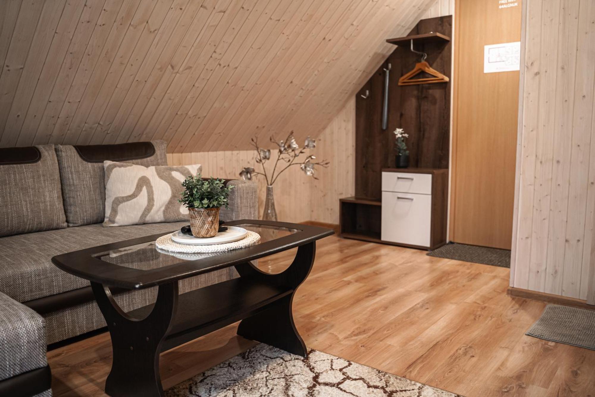 Aare Accommodation Valga Esterno foto